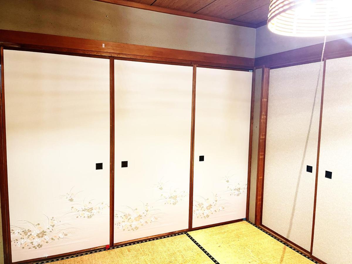 Tatami Room & Living Room Equipped With Multinational Tv And Fire, Bbq Corner In Tokyo Downtown House Bagian luar foto